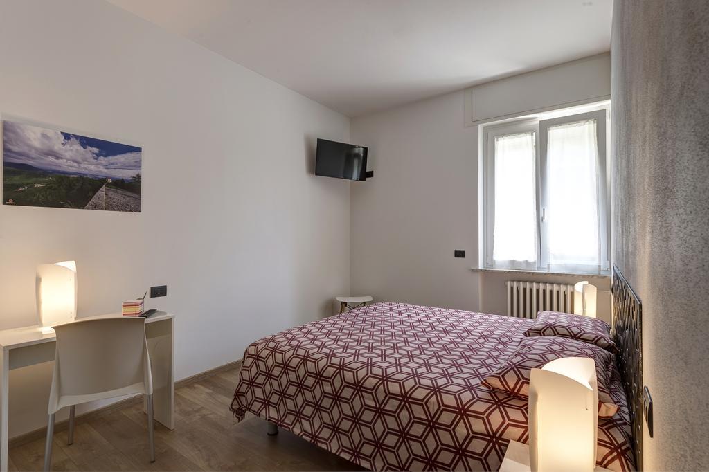 B&B Villa Giuli วาเรเซ ภายนอก รูปภาพ